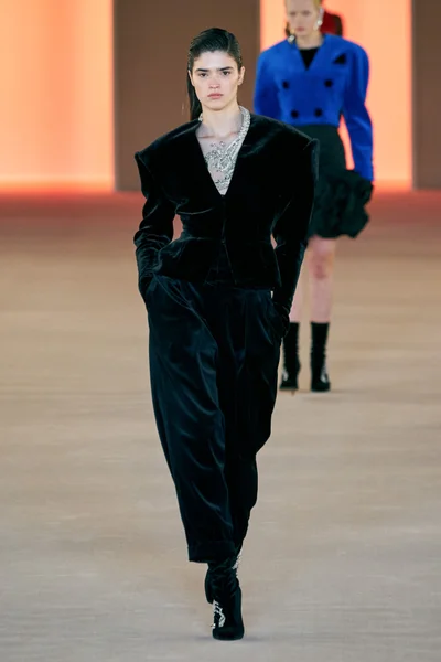 Look 67
